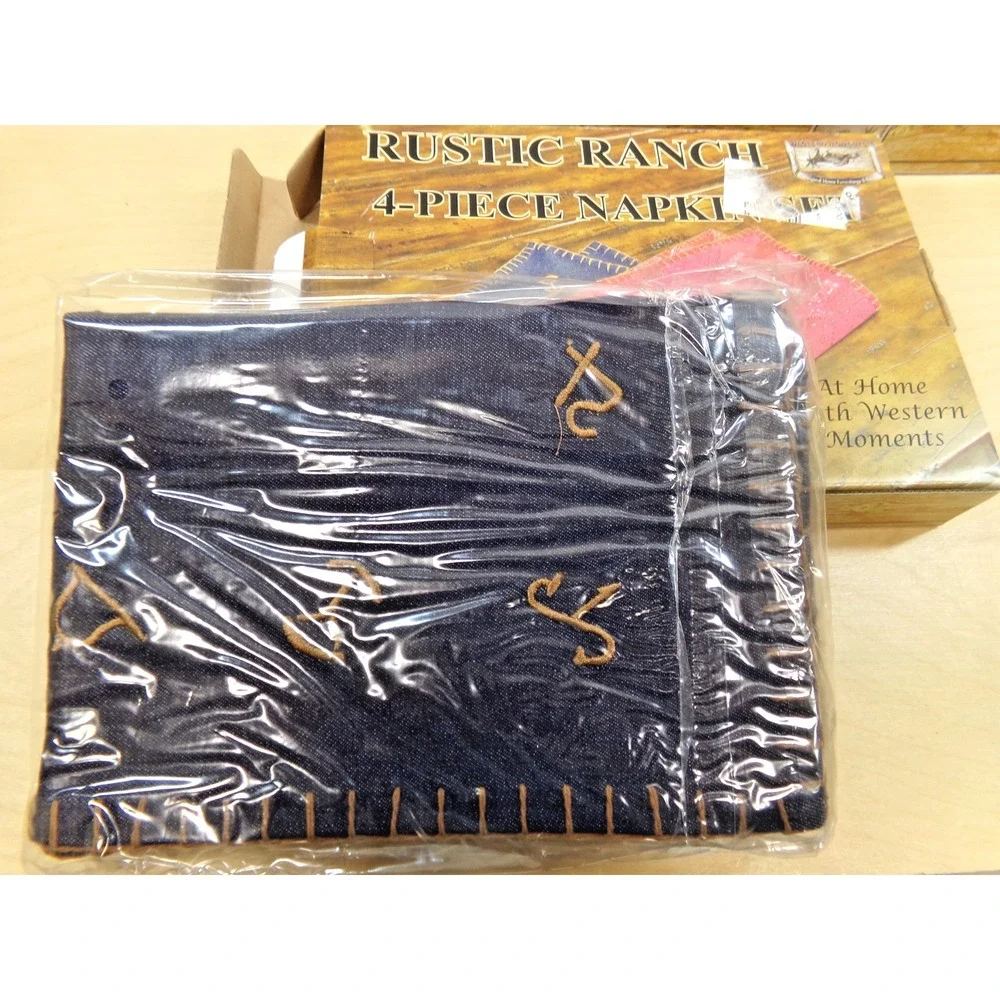 Western Moments Rustic Ranch 4 Reversible Placemats & 4 Pc Napkin Set‎ NEW